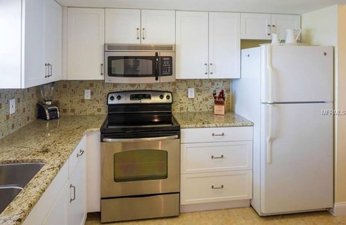 Sand Key Condominio | Espectacular frente al golfo totalmente renovado 2B / 2B en Sand Key, Clearwater Beach, FL