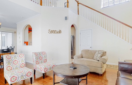 The Commons Casa | Spectacular home in golf resort with screened porch, deck & pool | near beach
