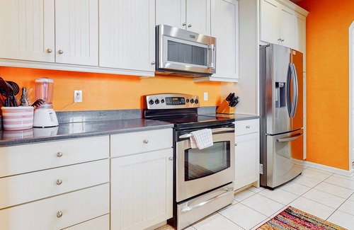 The Commons Casa | Spectacular home in golf resort with screened porch, deck & pool | near beach