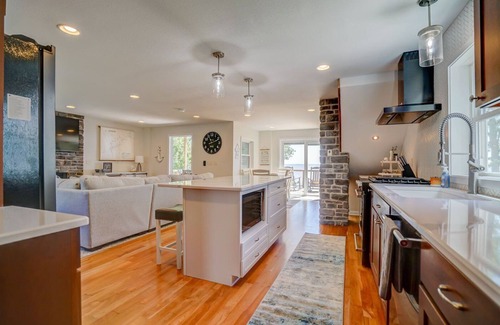 Edgerton Casa | Spectacular Lakefront Home w/ Sandy Beaches, Pier and Firepit