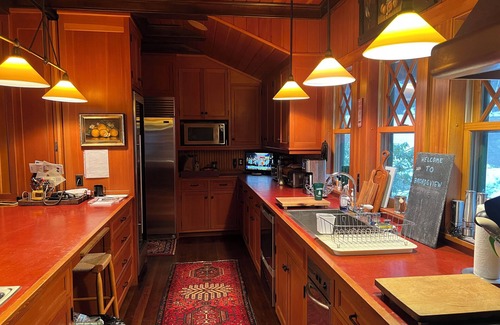 Wolfeboro Casa | Spectacular Lakefront Estate on Winter Harbor