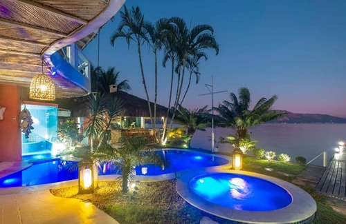 Mombaca Casa | Spectacular Luxury House in Angra dos Reis, Small Condominium Mombaça