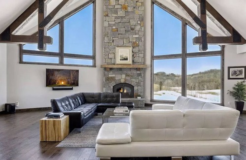 Rock Falls Casa | Spectacular Luxury Forest Retreat on 66 Acres with Indoor Basketball Court