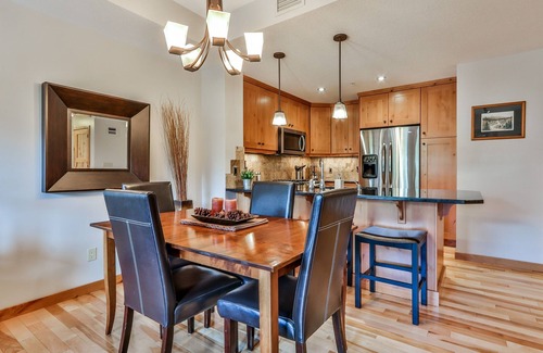 Canmore Condominio | Vistas de las montañas espectaculares de lujo Rundle Cliffs Lodge - Spring Creek