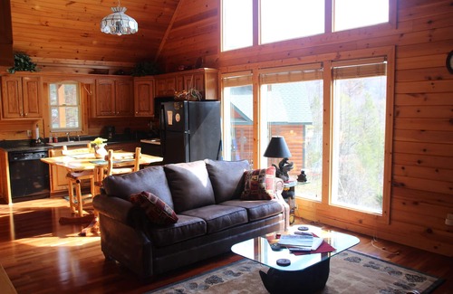 Gatlinburg Cabina | Espectaculares vistas MTN, a minutos de Gatlinburg, jacuzzi, WiFi