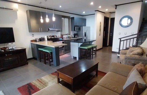 Dominicalito Condominio | Spectacular Ocean Views - Condo in Dominical Area / 4p Wi-Fi