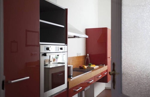 Andel Apartamento | Spectacular Riverview apartment