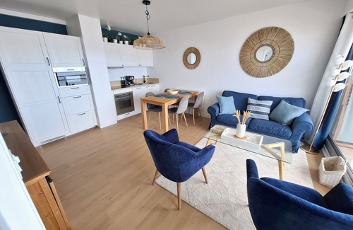 Agon-Coutainville Apartamento | SPECTACULAR SEA VIEW MAGNIFICENT BRIGHT 3* APARTMENT WITH ALL COMFORTS & TERRACE