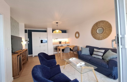 Agon-Coutainville Apartamento | SPECTACULAR SEA VIEW MAGNIFICENT BRIGHT 3* APARTMENT WITH ALL COMFORTS & TERRACE