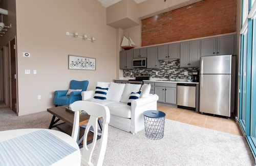 Sandusky Condominio | Hermosa escapada frente al mar para cuatro!