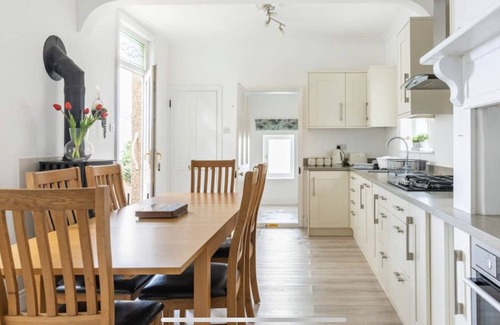 West Runton Casa | Spectacular sea views, beach, pubs, cafes & restaurants just on your doorstep!!