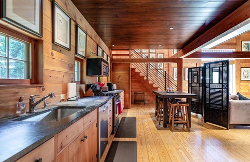 Litchfield Casa | Spectacular Silo House on Litchfield Hills Estate