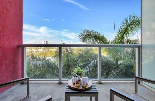 Hallandale Beach Hotel | Spectacular Studio Amazing Amenities Bay View