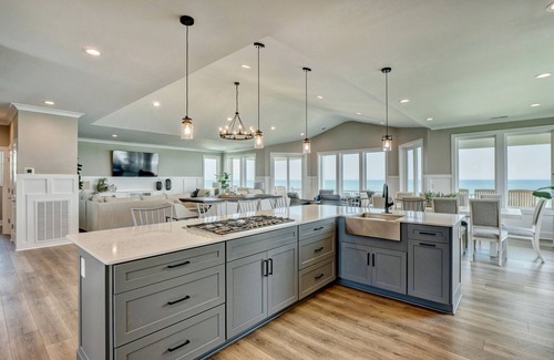 Sneads Ferry Casa | Spectacular 9 Bedroom Luxury Oceanfront sleeps 40 Heated Pool* + Hot Tub*!!