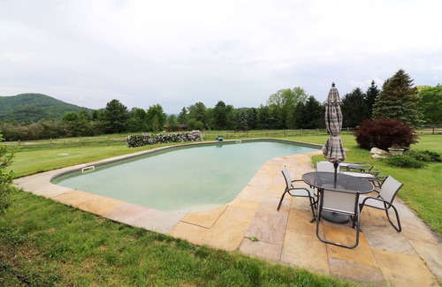Great Barrington Casa | Spectacular views and close to Great Barrington.