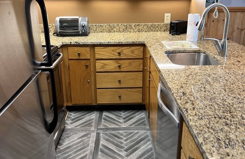 Pittman Center Condominio | Spectacular view, 2 BR, pool, hot tub, sauna, 15 mins to Gatlinburg