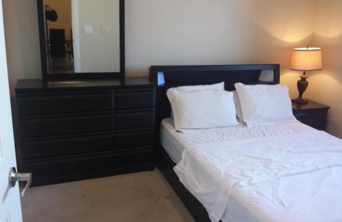Downtown Mississauga Apartamento | SPECTACULAR VIEW, 2 BEDROOMS FURNISHED CONDO and BEST LOCATION