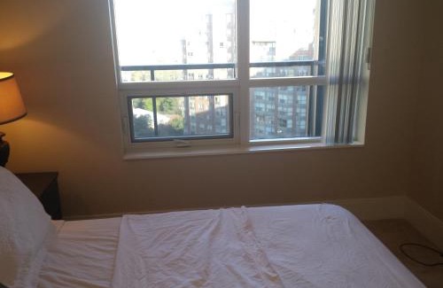Downtown Mississauga Apartamento | SPECTACULAR VIEW, 2 BEDROOMS FURNISHED CONDO and BEST LOCATION