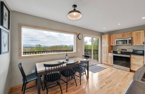 Skyland Casa | Espectacular vista, excelente ubicación, a 10 minutos del centro de Asheville, patio grande y cercado