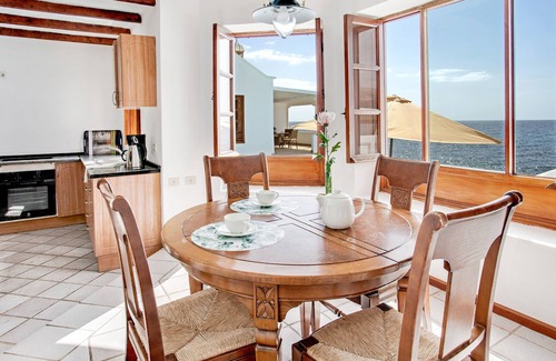 Playa Quemada Villa | Espectacular Villa el Pescador con Wi-Fi, terrazas y piscina