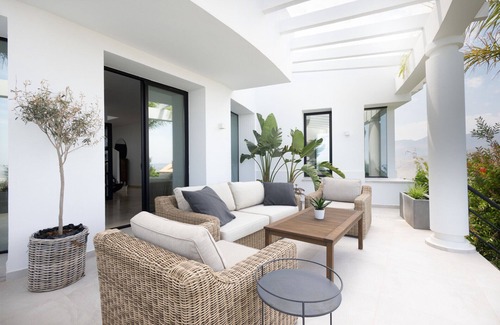Ojen Villa | Espectacular villa, con piscina infinita y vistas al mar, en Ojén, Marbella