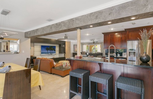 Pompano Isles Casa | Spectacular Waterfront House! Tiki & Heated Pool/Hot Tub