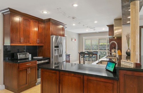 Pompano Isles Casa | Spectacular Waterfront House! Tiki & Heated Pool/Hot Tub