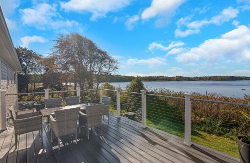 Bass River Casa | Spectacular waterfront house