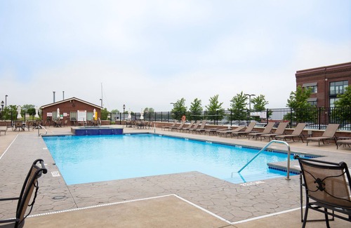Sandusky Condominio | Retiro de lujo condominio frente al mar para 6 w / Cedar Point View!