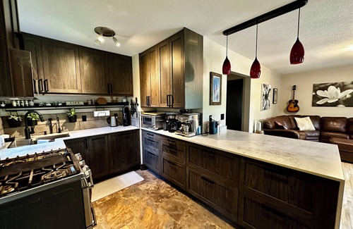 Millarville Cabina | Spectacular woodland retreat on 4.5 acres