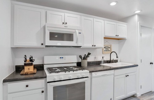 Williams Casa | Casa céntrica limpia y recién remodelada 2 cuadras de la ruta 66 Disponible el 1 de marzo