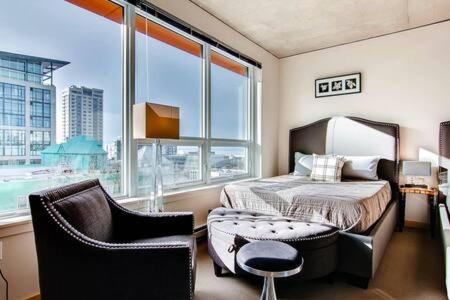 Belltown Apartamento | Speechless In Seattle - #1 Location - 2BR - Free Parking - VR1