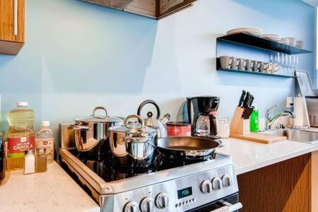 Belltown Apartamento | Speechless In Seattle - #1 Location - 2BR - Free Parking - VR1