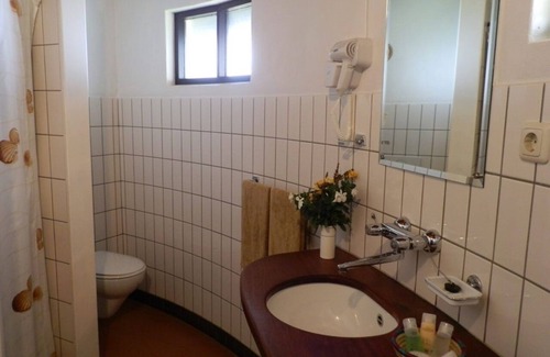 Bariadi Cabina | Speke Bay Lodge