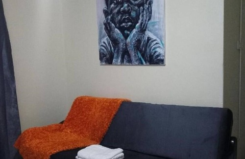 Kabale Apartamento | Speke homes and apartments. Cozy and private town apartment.