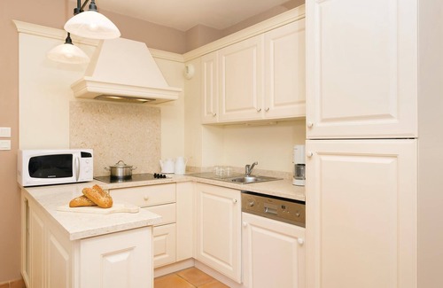 Lachapelle-Auzac Apartamento | Alojamiento de 2 habitaciones en Souillac