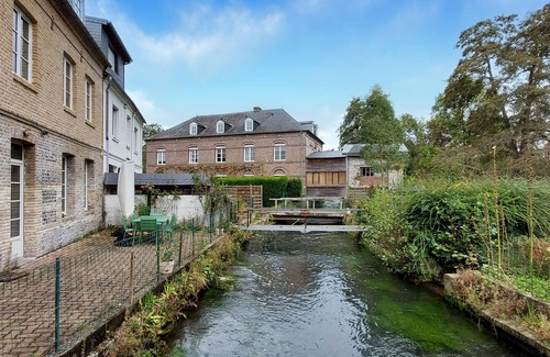 Martin-Eglise Casa | Spend a wonderful vacation in a comfortable vacation home with historical flair.