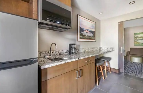 South Lake Tahoe Apartamento | Spend Christmas week across from Heavenly Valley, sleeps 6 in South Lake Tahoe