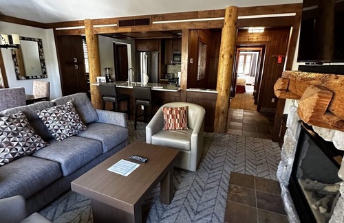 Incline Village Condominio | Spend New Year's at the luxurious Hyatt High Sierra Lodge.