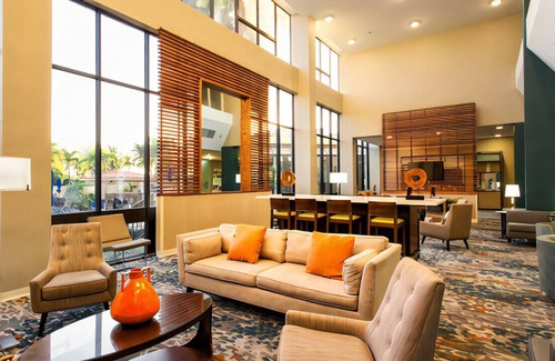 Hialeah Casa | Spend Some Time in Luxury! Near Fort Lauderdale