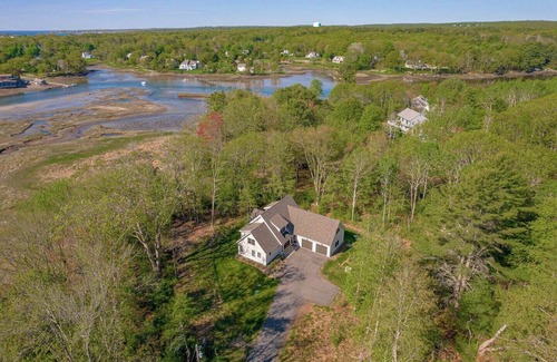 Cape Neddick Casa | Spend your holidays by the Sea. What a beautiful opportunity to stay and celebrate in Maine.