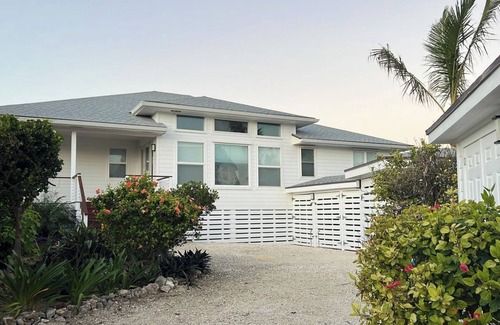 Great Guana Cay Casa | Spetacular Sea of Abaco View with Private Pool and Boat Dock