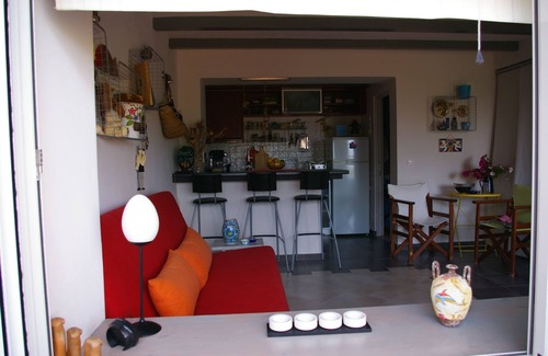 Spetses Apartamento | Isla de Spetses, encantador estudio con vista al mar y a los pinos
