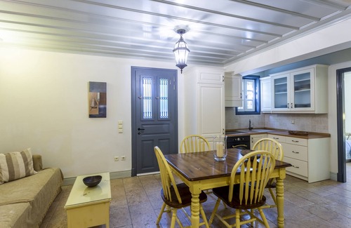Spetses Villa | Spetses, villa de nueva construcción w. Piscina privada y vista panorámica al mar.