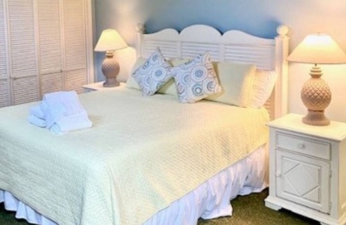 Sea Pines Complejo | Spice Bush at Hilton Head Island is close to Harbour Town and Sea Pines.
