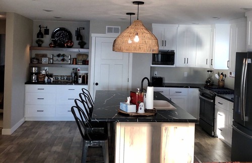 Spicer Cabaña | Spice of Life Cottage on Green Lake - Family Rental.