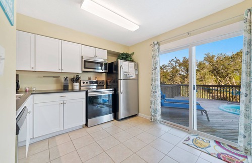 Surf Side Shores Casa | Spier House West- Pool, Near Beach!
