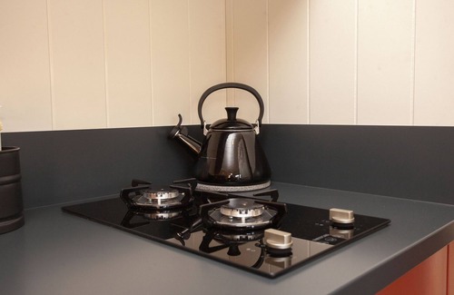 Dorchester Cabaña | SPINDLEBERRY HUT, pet friendly, with a garden in Piddletrenthide