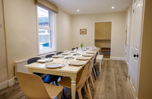 South Cliff Casa | Spinnaker House - Luxury Scarborough Property in South Bay