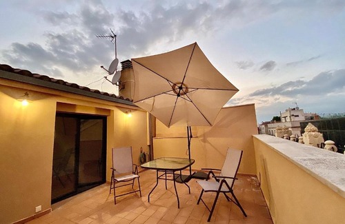 Figueres Apartamento | Spiral Stairs Duplex